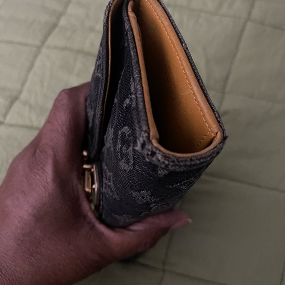 Authentic Louis Vuitton Wallet - Picture 11 of 11